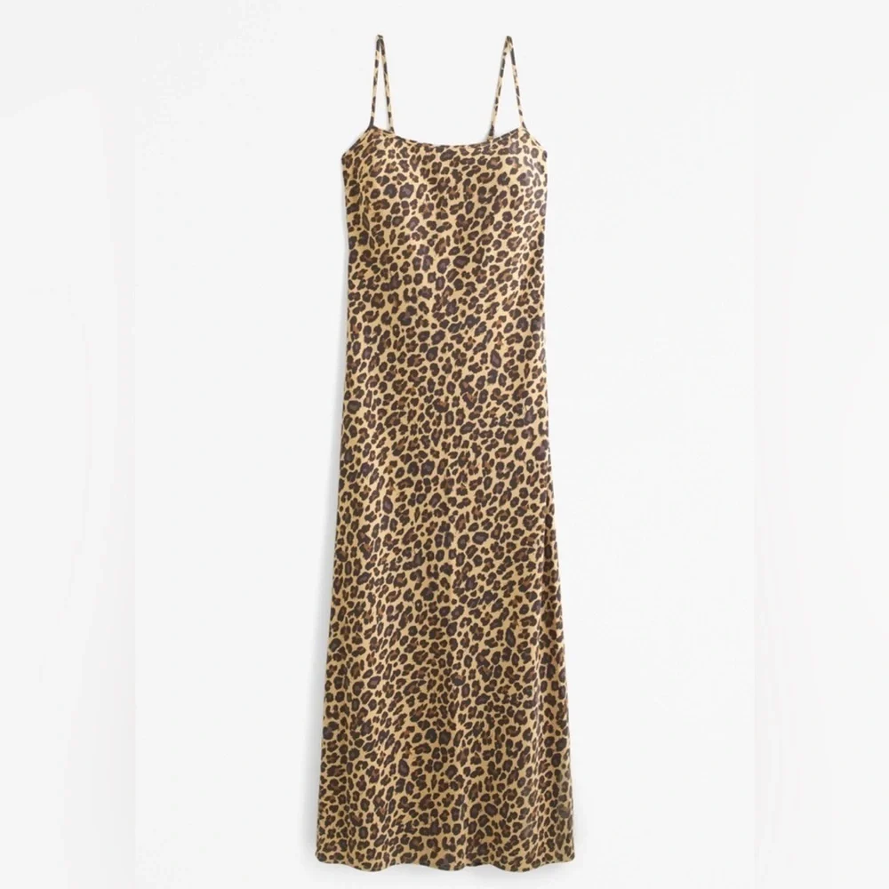 Abercrombie & Fitch The A&F Julia Slip Maxi Dress size Med  NWT 16 1/2” pit